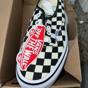 BRAND NEW: Cream/Black Checkered Vans